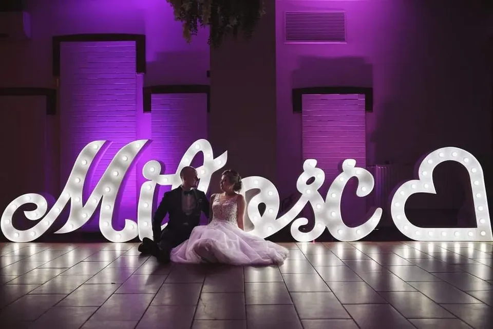 Duże napisy LED na wesele
