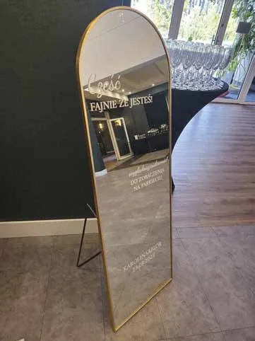 Personalizowane lustro