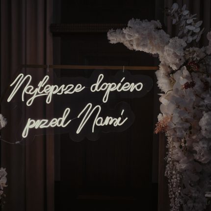 Napis LED "Najlepsze dopiero przed nami"