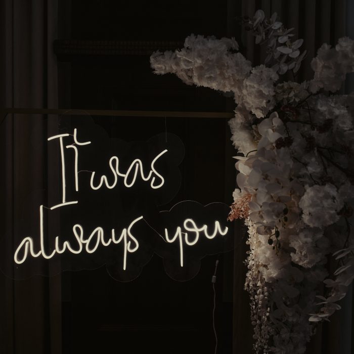 Napis led It was always you